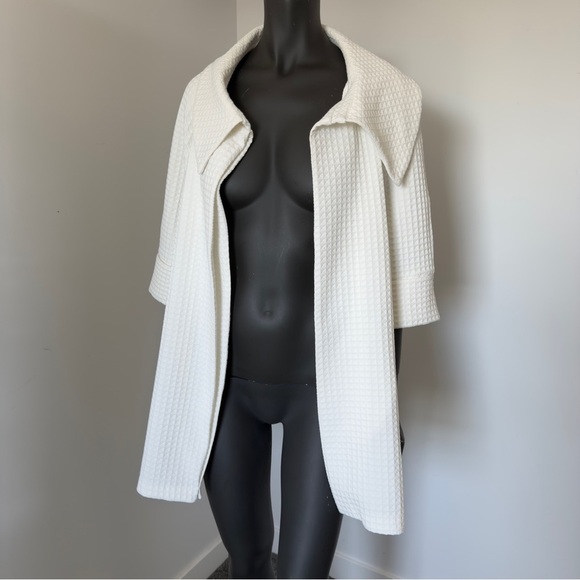 Joseph Ribkoff White Textured Coat Dress โ Size 8 (CAN/USA) - Picture 8 of 13